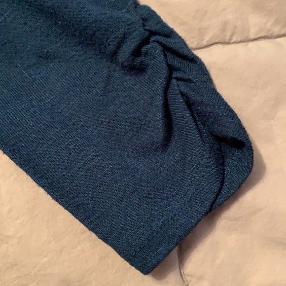 3/$20 EUC AB Studio Sz L Dark Teal l/s crew neck sweater w/ ruching to make 3/4. - Picture 4 of 4